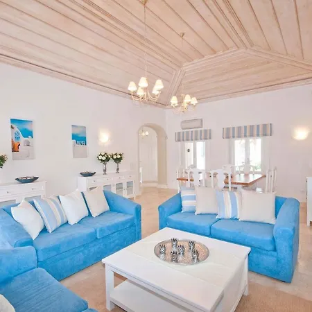 Olhos De Agua Sleeps 6 With Pool And Air Con أولوز داغوا